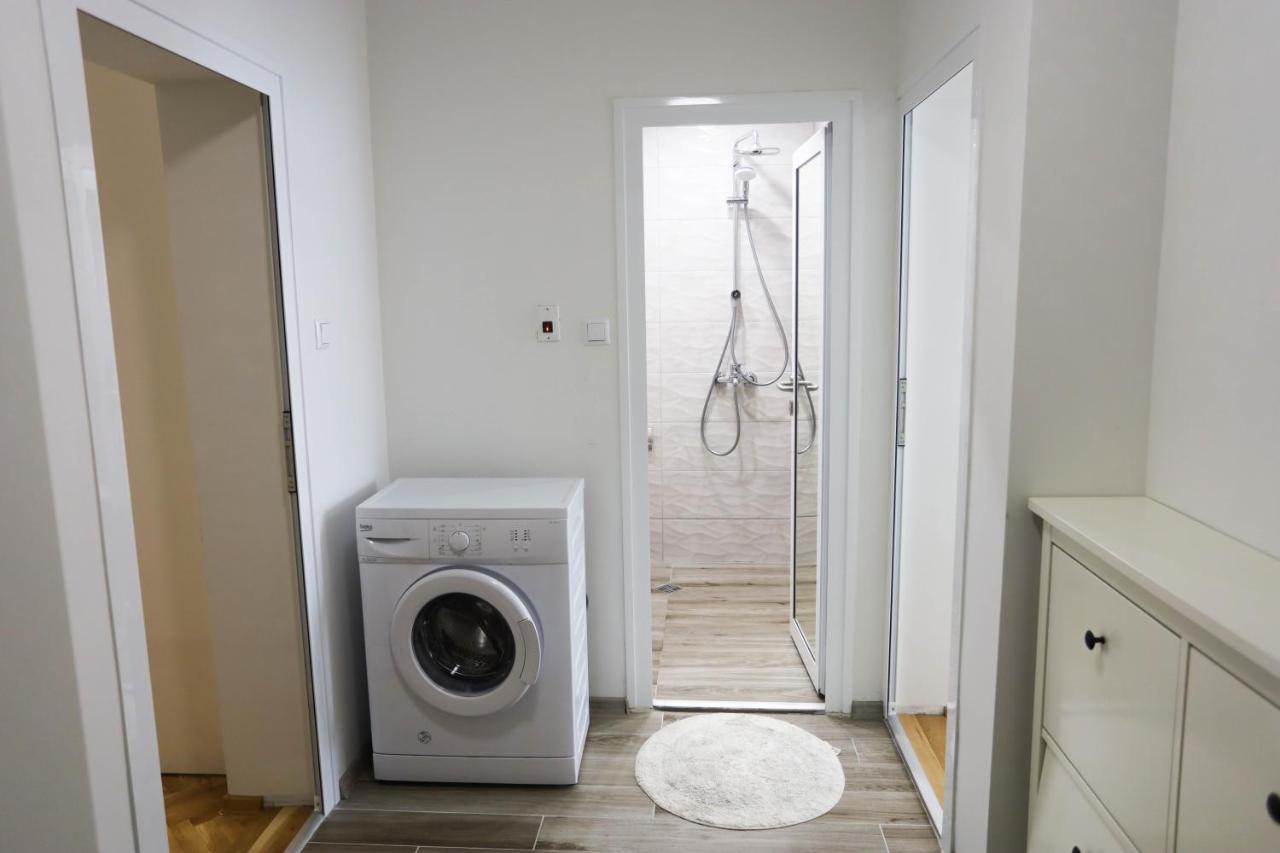 White Central Apartment ヴァルナ エクステリア 写真