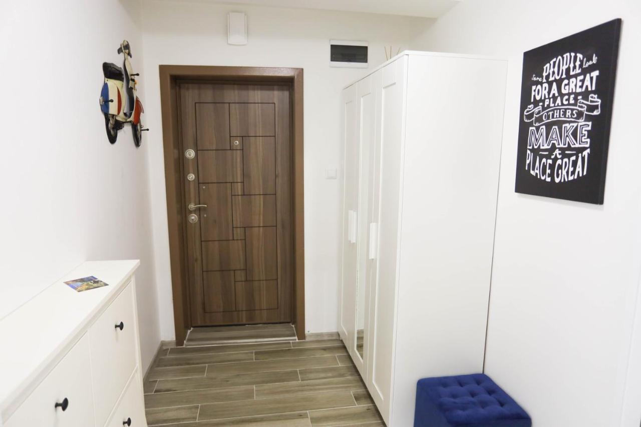 White Central Apartment ヴァルナ エクステリア 写真